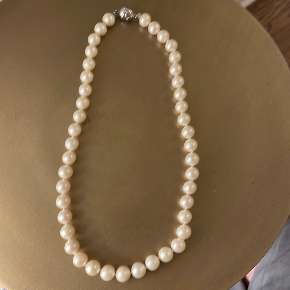 Pearl necklace